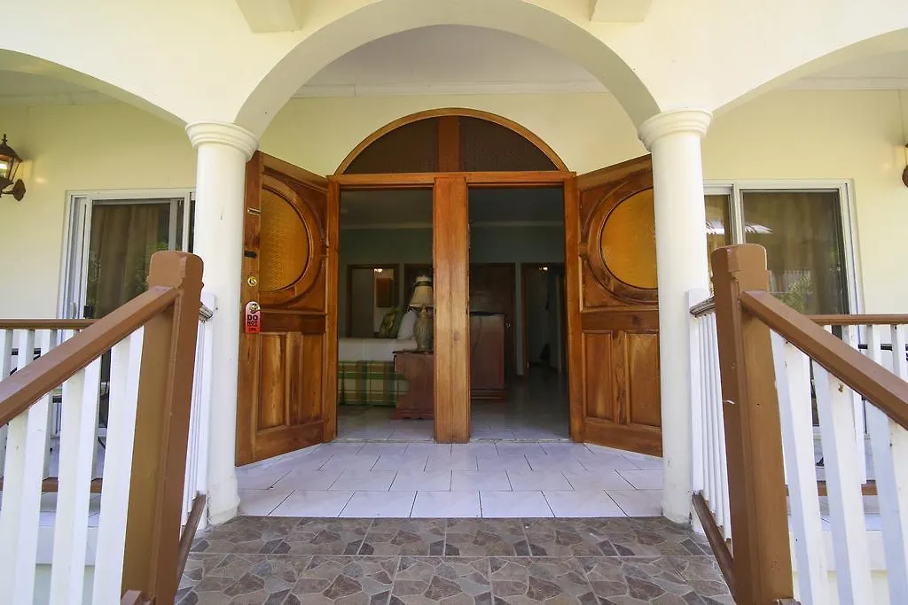 Rayon Hotel Negril