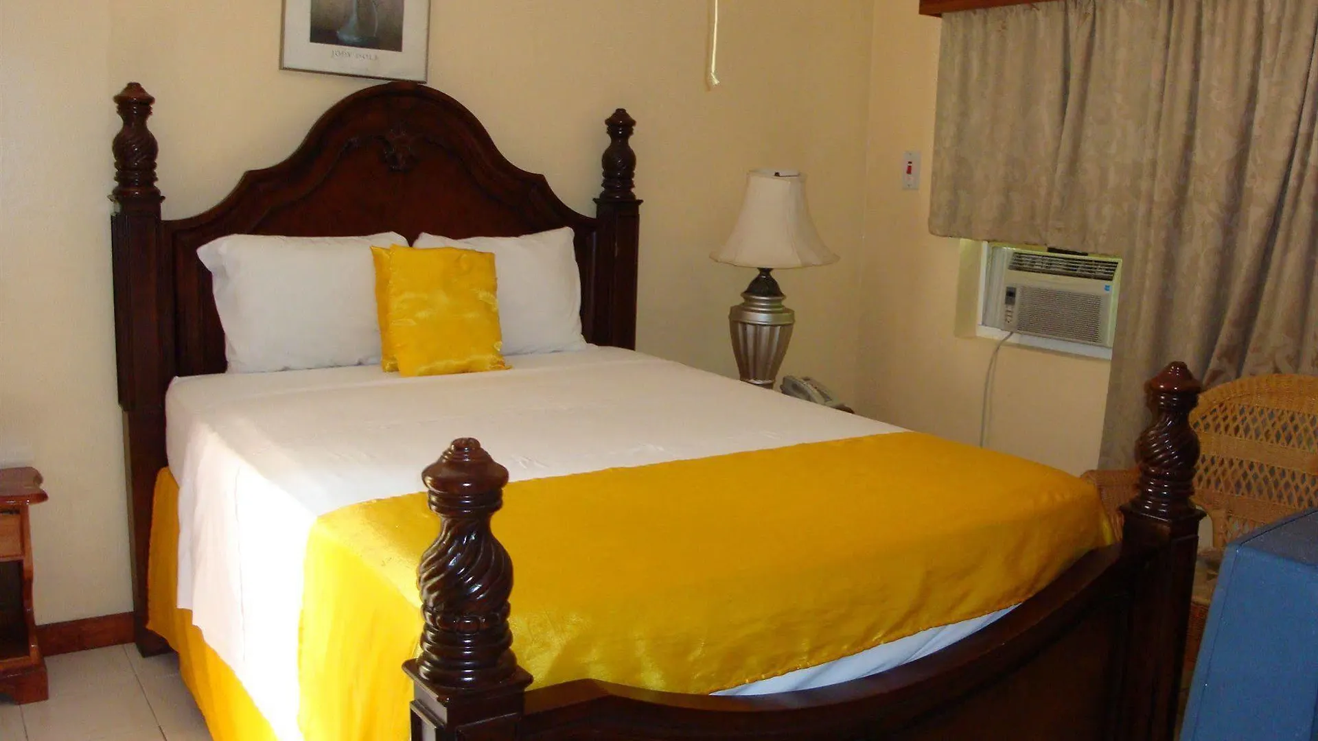 Rayon Hotel Negril