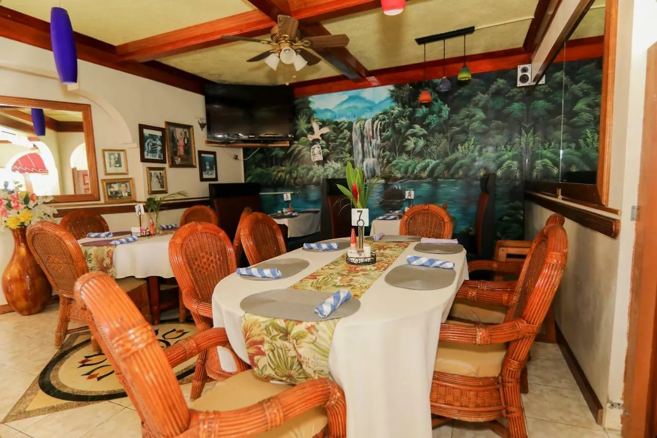 Rayon Hotel Negril 4*,  Giamaica