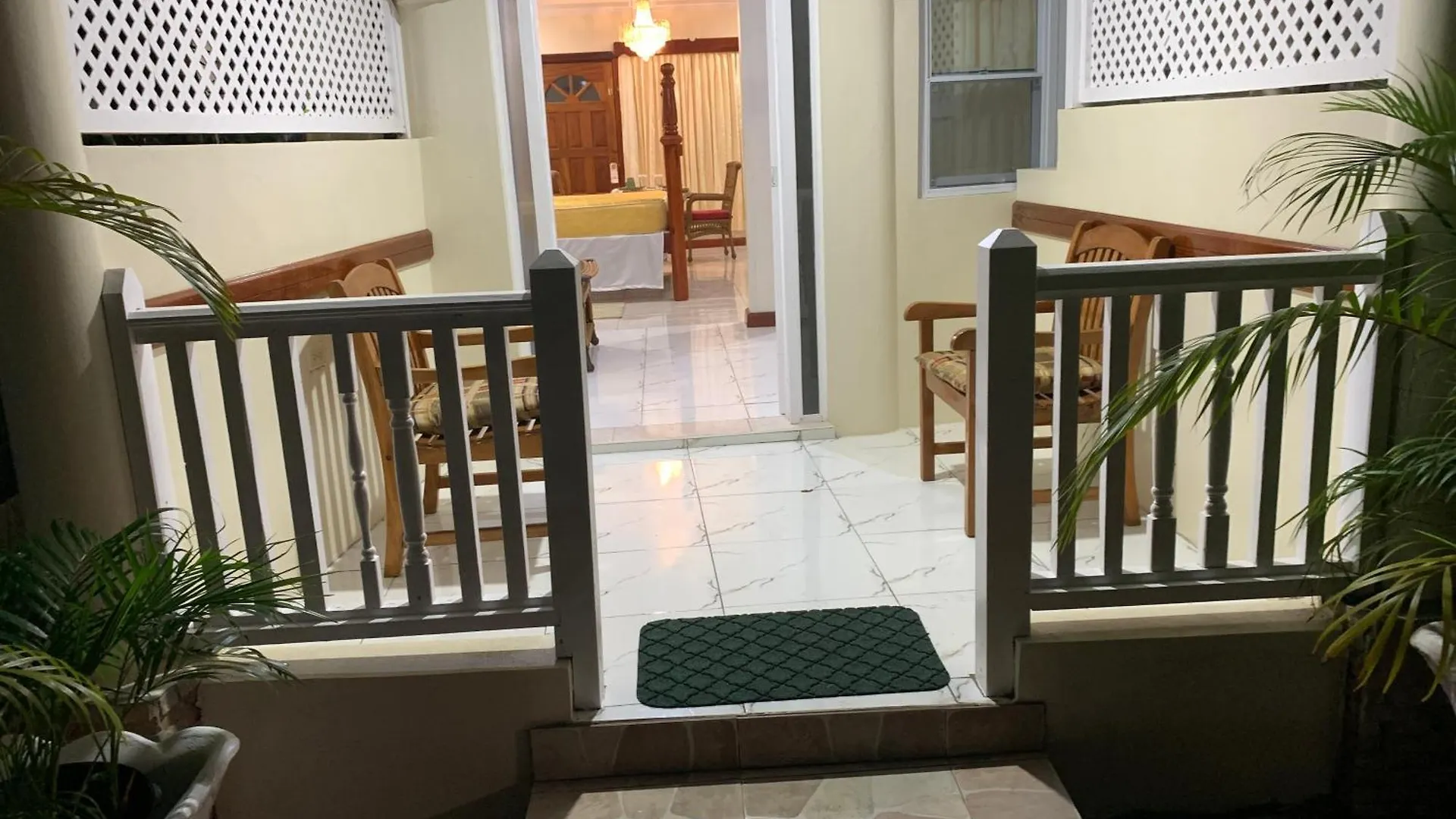 Rayon Hotel Negril 4*,  Jamaica