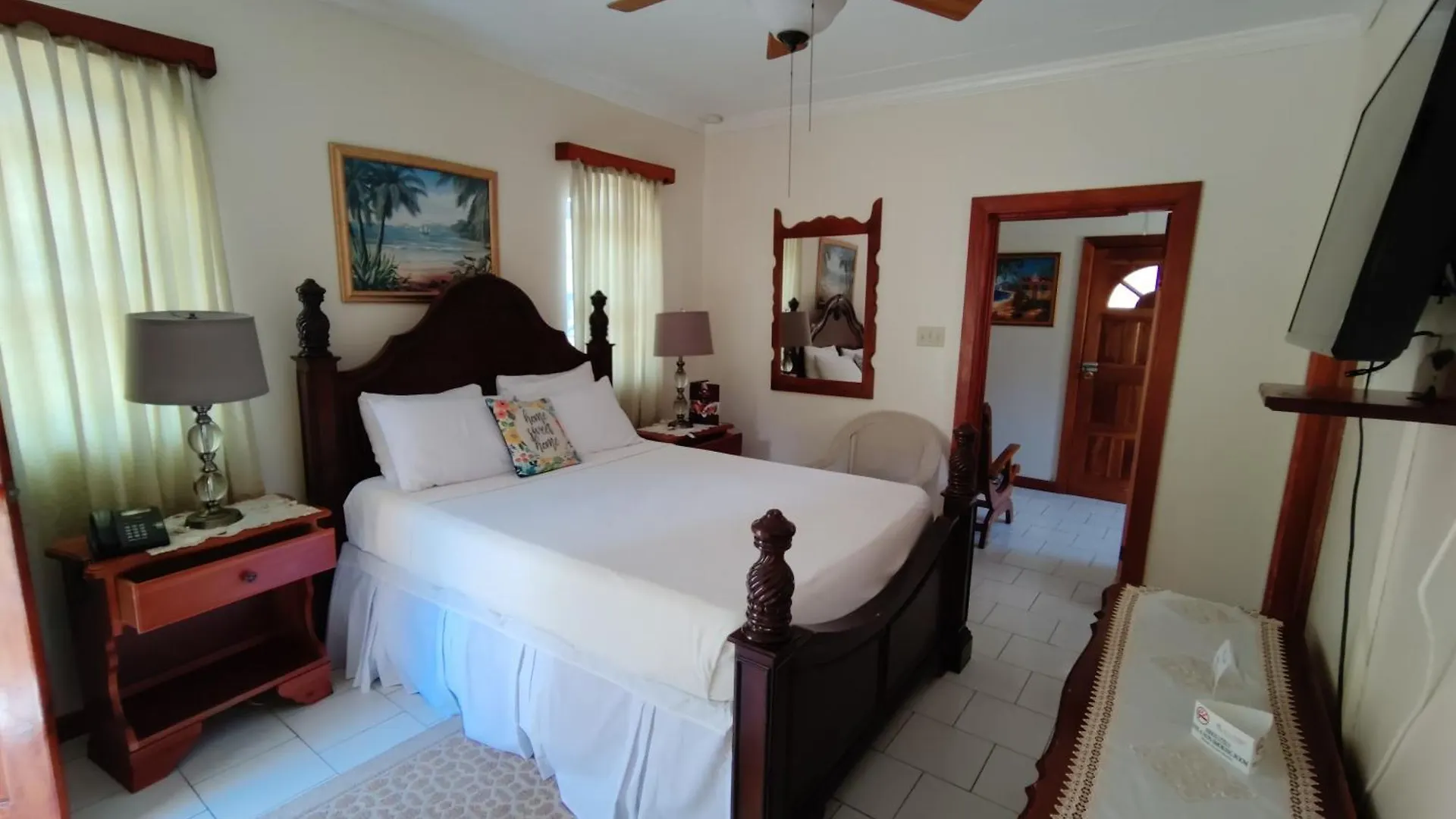 Rayon Hotel Negril