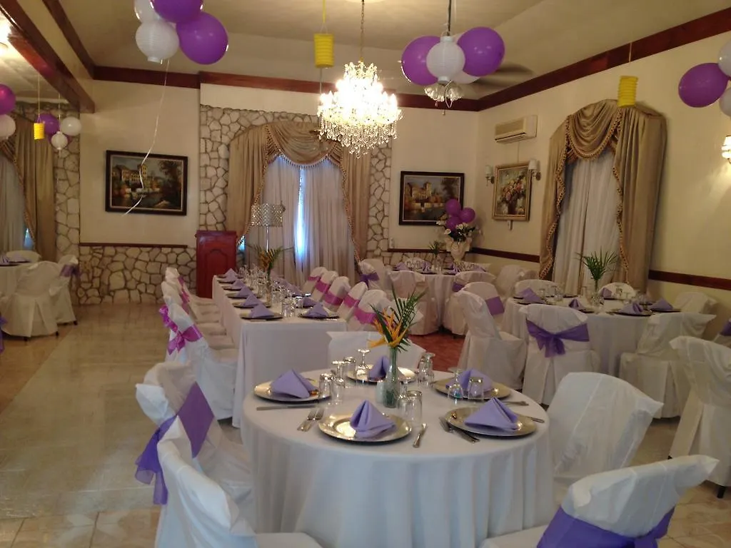 Rayon Hotel Negril