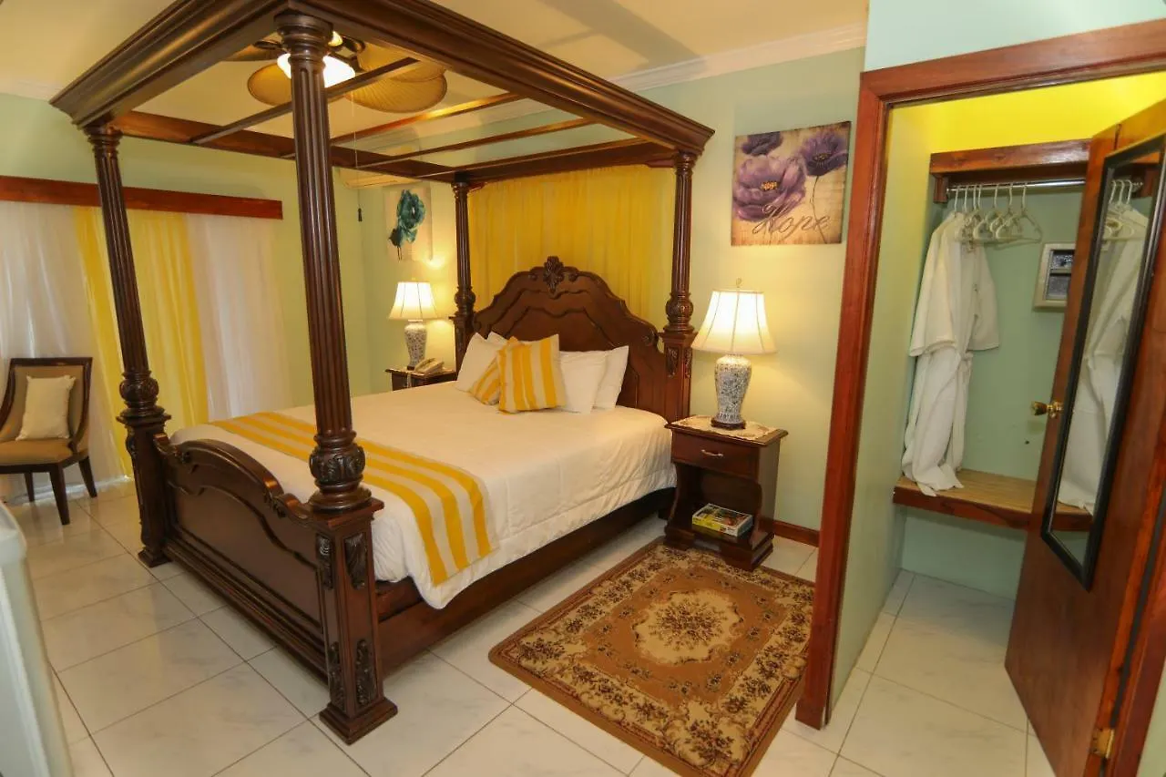Rayon Hotel Negril