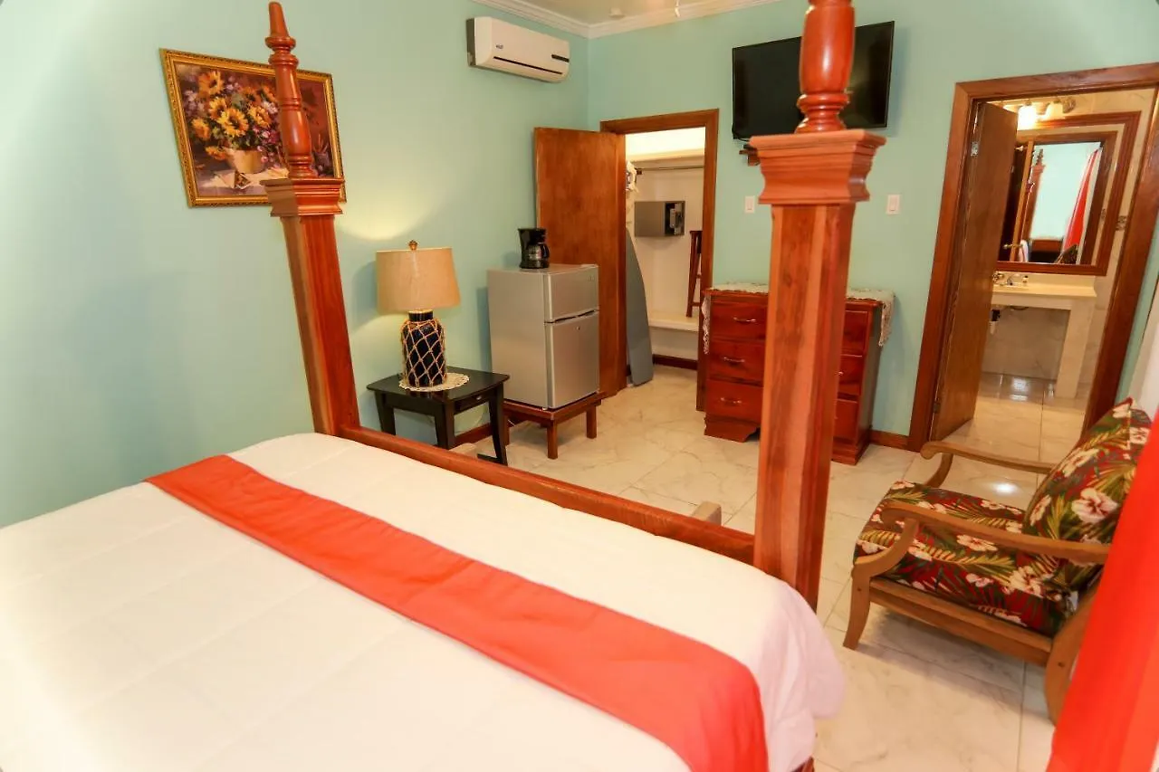****  Rayon Hotel Negril Jamaica
